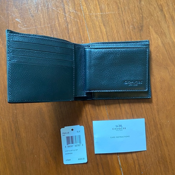 Coach NY men’s wallet NWT! - Picture 2 of 3